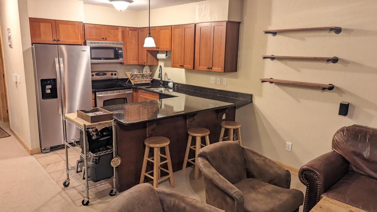 הוילה ברקנרידג' Cozy Townhouse On The Main Bus Line מראה חיצוני תמונה