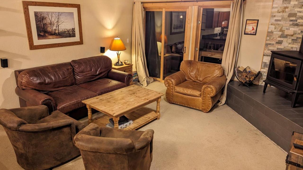 הוילה ברקנרידג' Cozy Townhouse On The Main Bus Line מראה חיצוני תמונה