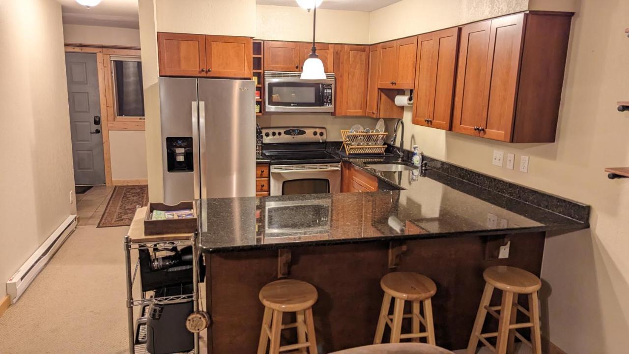הוילה ברקנרידג' Cozy Townhouse On The Main Bus Line מראה חיצוני תמונה