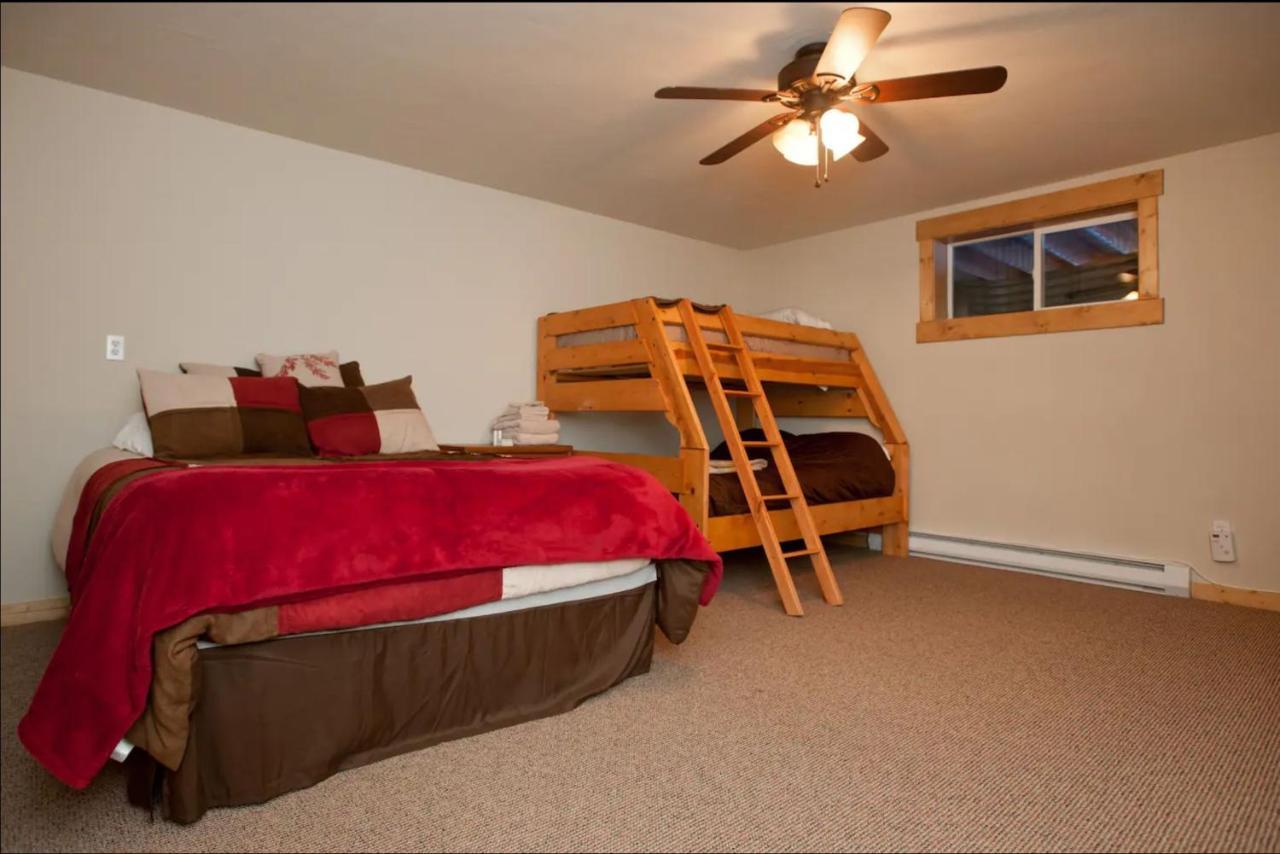 הוילה ברקנרידג' Cozy Townhouse On The Main Bus Line מראה חיצוני תמונה
